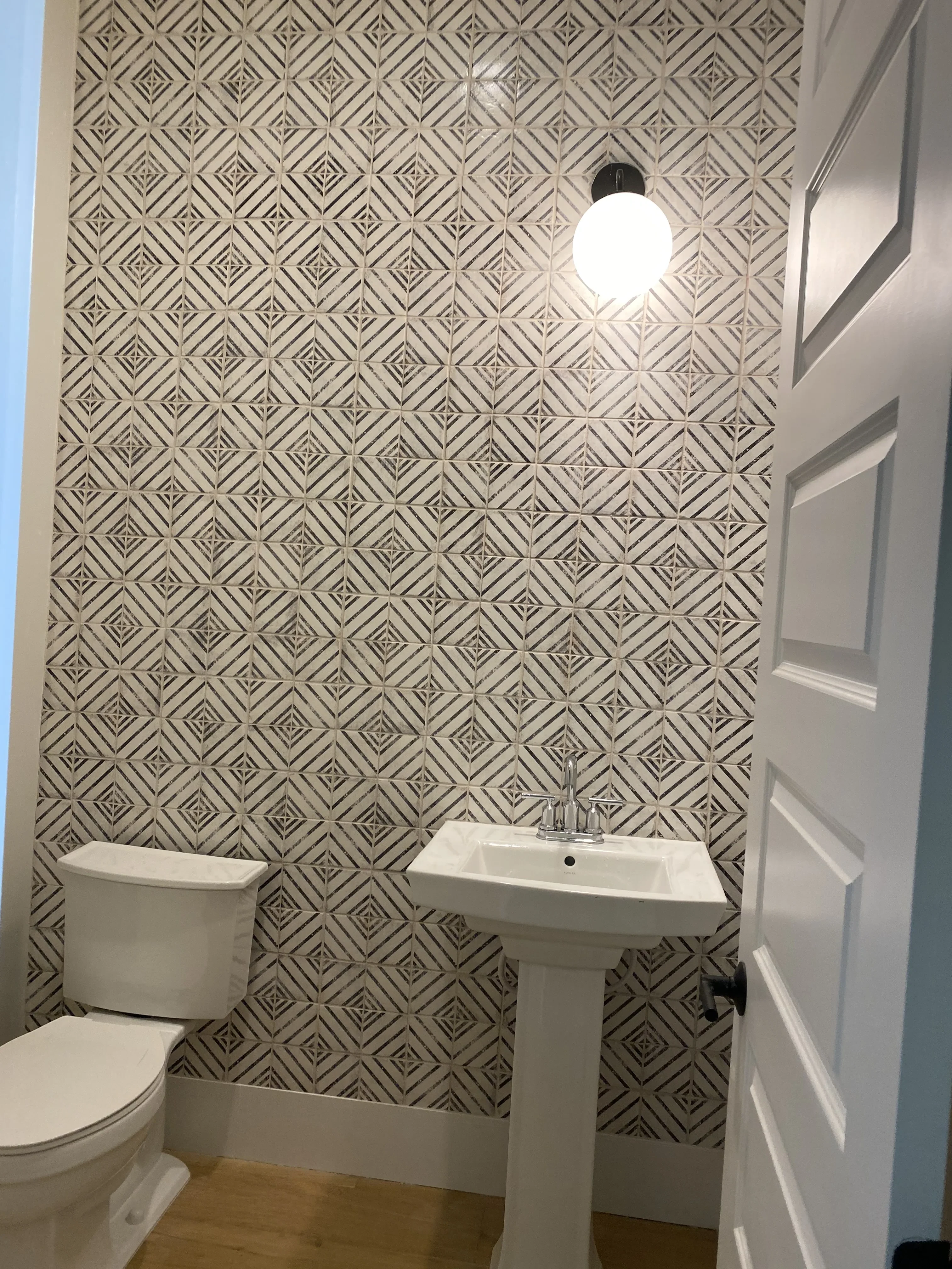 Decorative Diamond Pattern Bathroom Wall Tile