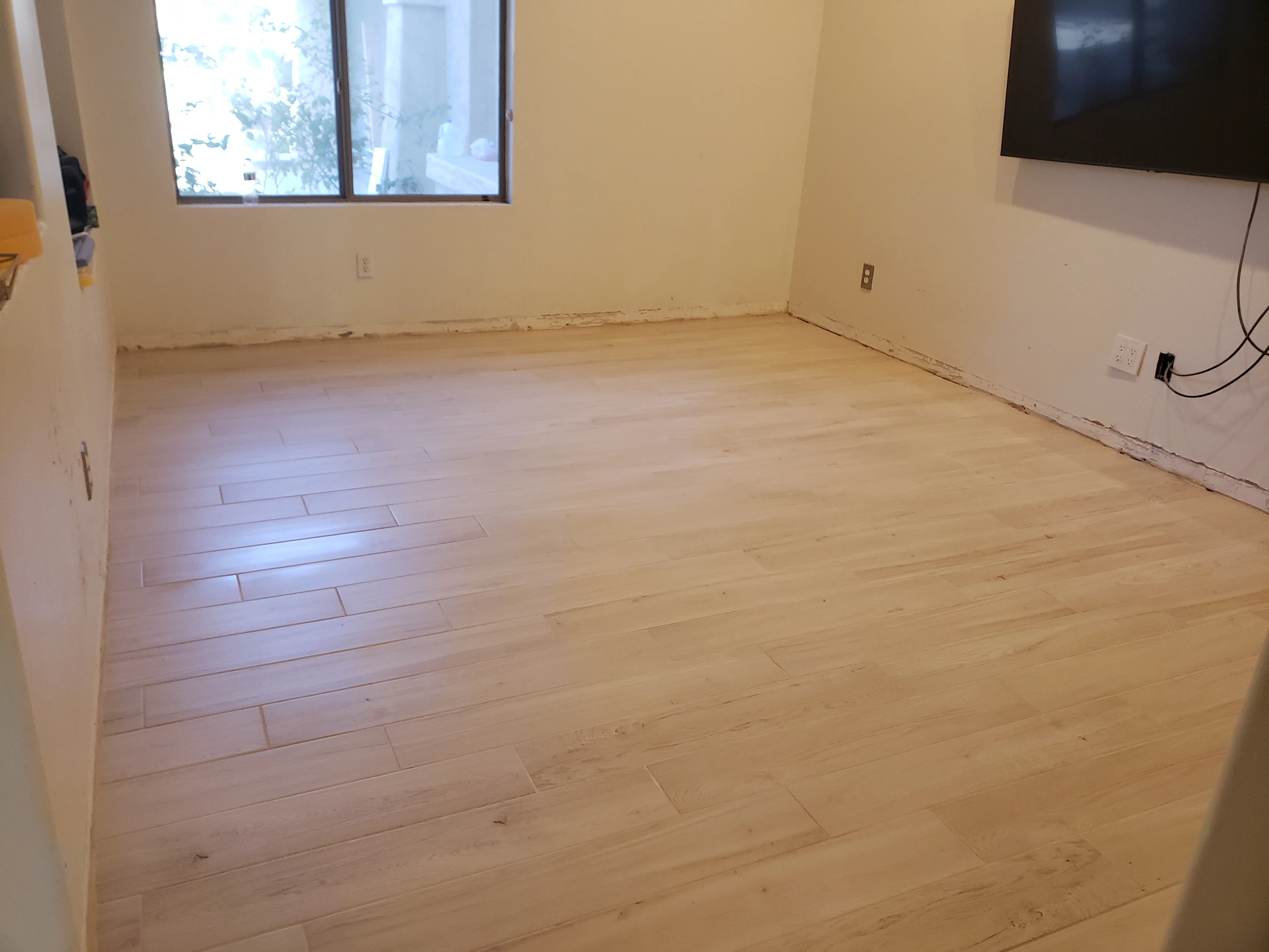 Light Wood-Look Porcelain Floor