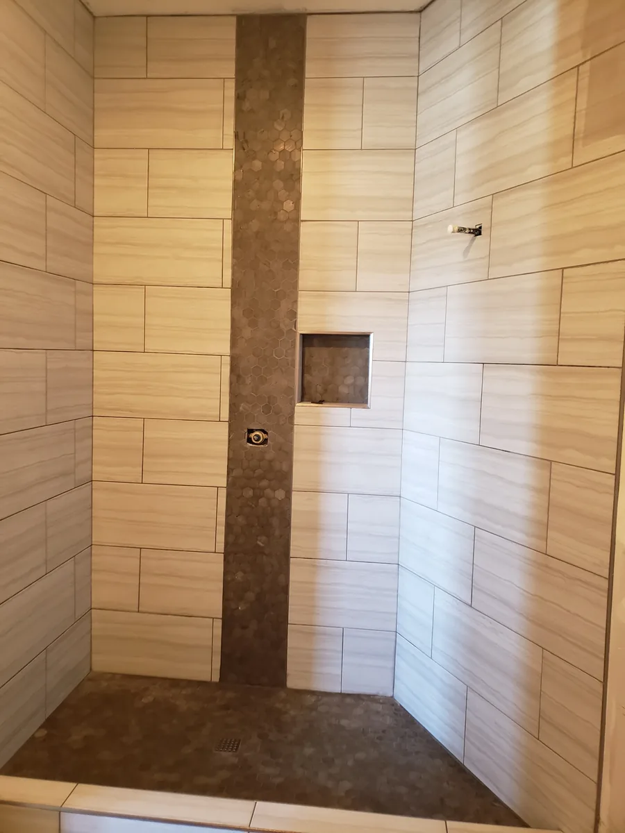 Custom Porcelain Shower Custom Porcelain Shower with Décor | Albaner Tile and Stone Phoenix